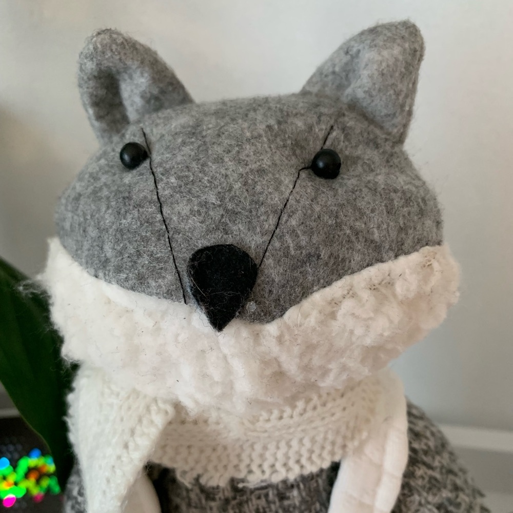 Decorative plush foxes for self ledge stuffed fox pair - Picture 4 of 9